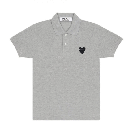 Polo gris PLAY avec emblème noir – polo unisexe en coton premium signé Comme des Garçons Play